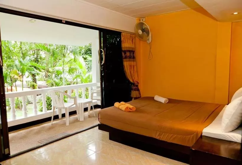 Fotos del hotel Full Moon Beach Resort:  24