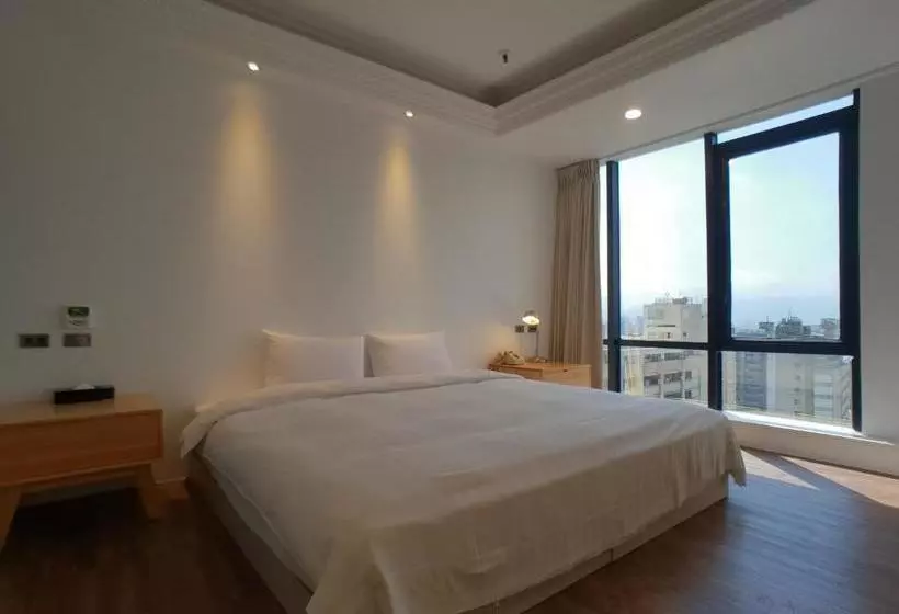 Fotos del hotel The First Plaza:  13