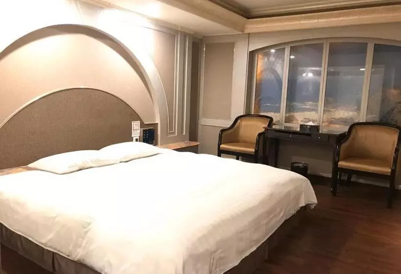 Fotos del hotel The First Plaza:  4