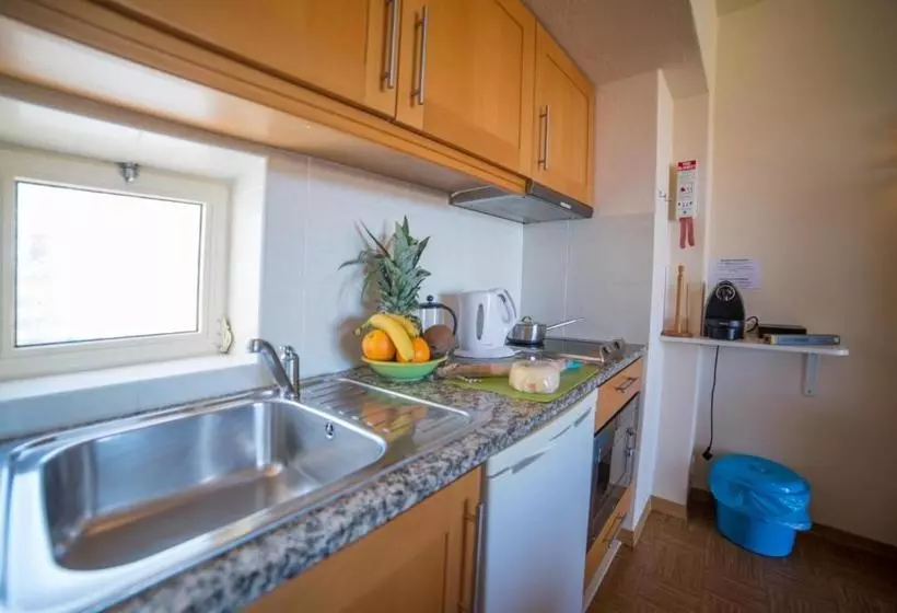 Fotos del hotel Luz Beach Apartments:  3