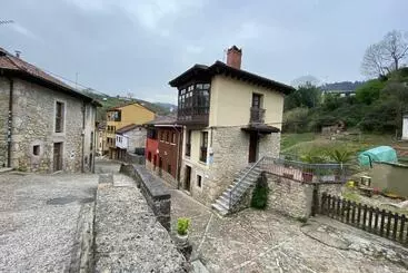 Casa Triana, Lugar Idóneo Para 4 O 6 Huéspedes - Infiesto