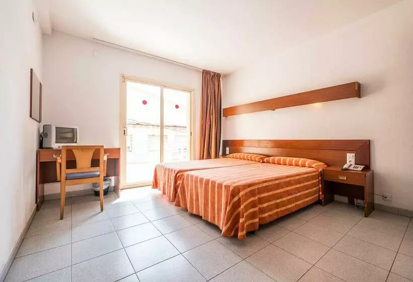 Fotos del hotel Checkin Montpalau:  22