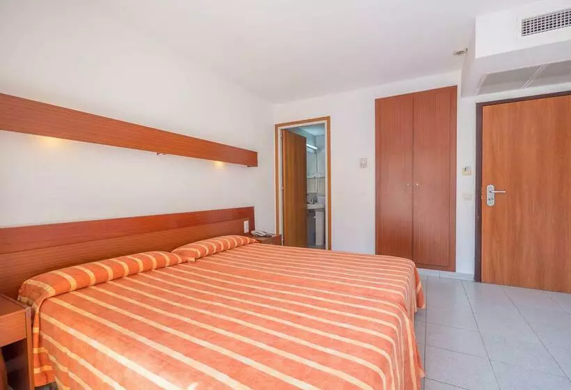 Fotos del hotel Checkin Montpalau:  23