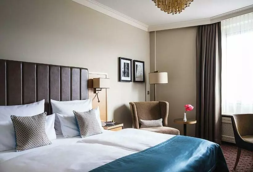 Fotos del hotel Althoff Hotel Am Schlossgarten:  5