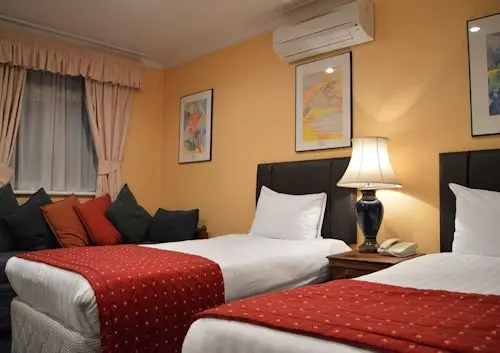 Fotos del hotel Holiday Villa:  9