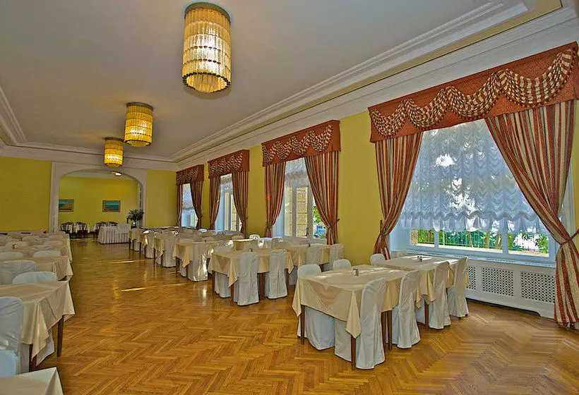 Fotos del hotel Riviera:  4