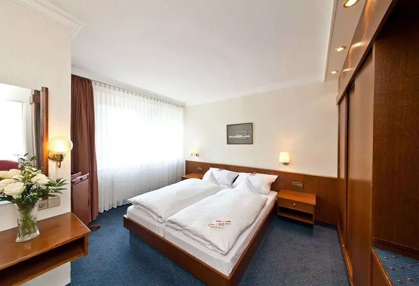 Fotos del hotel Ravenna Berlin Steglitz:  8