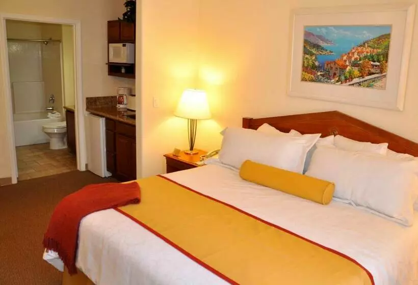 Fotos del hotel Club De Soleil All-suite Resort:  9