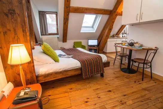 Fotos del hotel Privilodges Chateau Perrin:  23