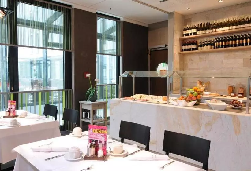 Fotos del hotel Indigo Berlin – Alexanderplatz:  10