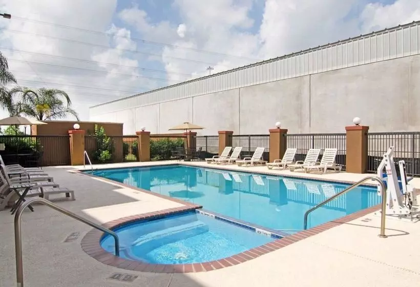 Fotos del hotel Springwood Suites Houston Iah  Beltway 8:  2