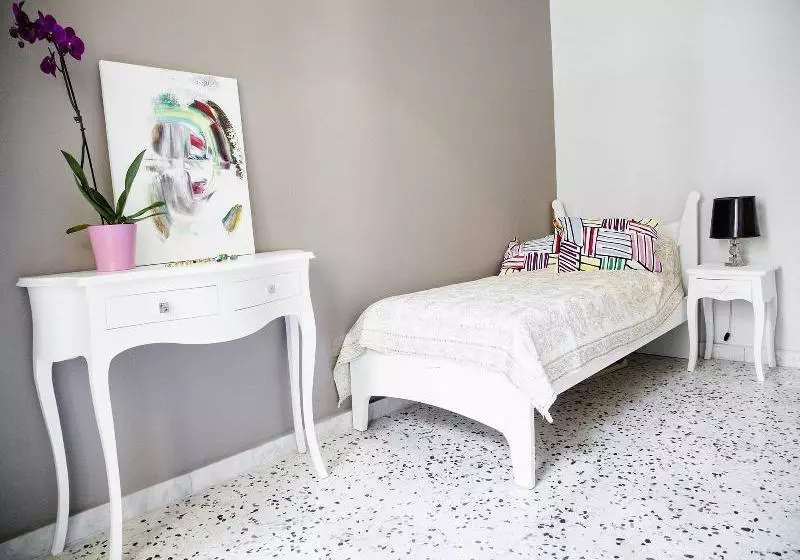 Fotos del hotel C'Est La Vie Rooms:  10