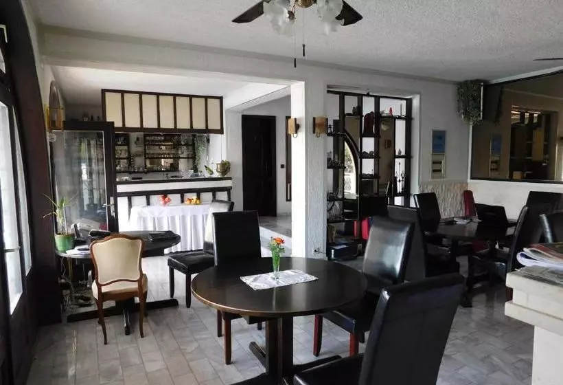 Fotos del hotel Villa Corona:  2