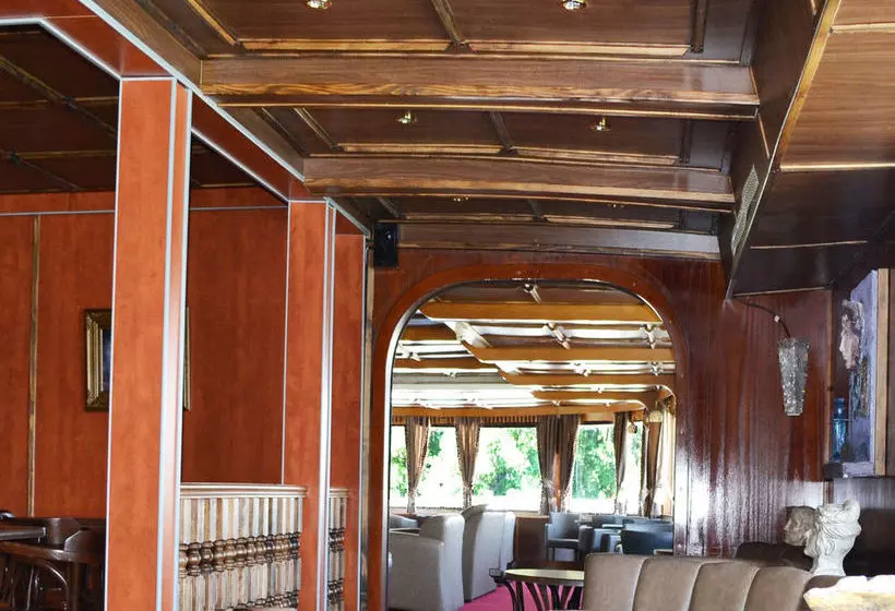 Fotos del hotel Compass River City Boatel:  8