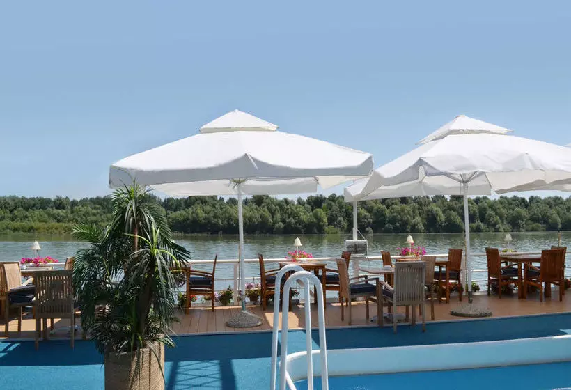 Fotos del hotel Compass River City Boatel:  5