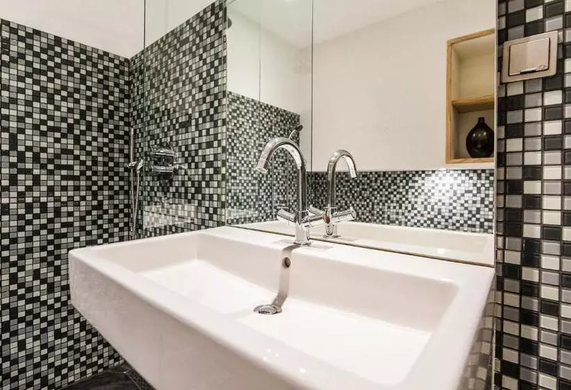 Fotos del hotel Eastern Park Apartments:  3