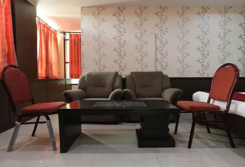 Fotos del hotel Vjr Residency:  19