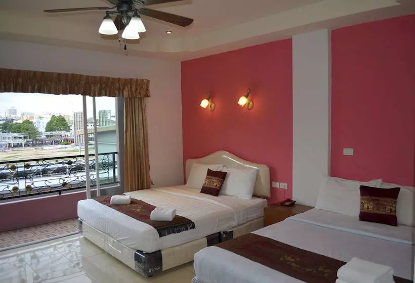 Arya Inn Pattaya Beach Hotel