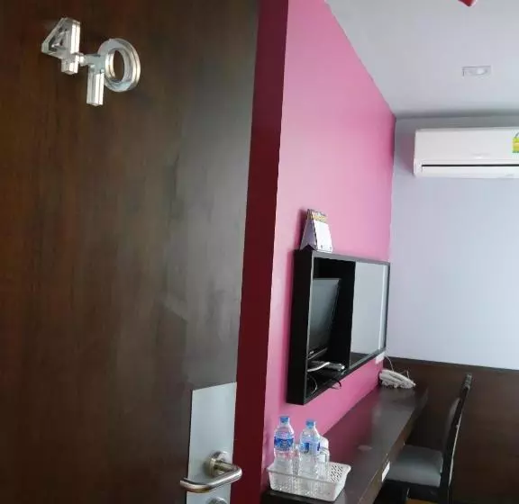 Fotos del hotel At One Inn Hualampong:  12