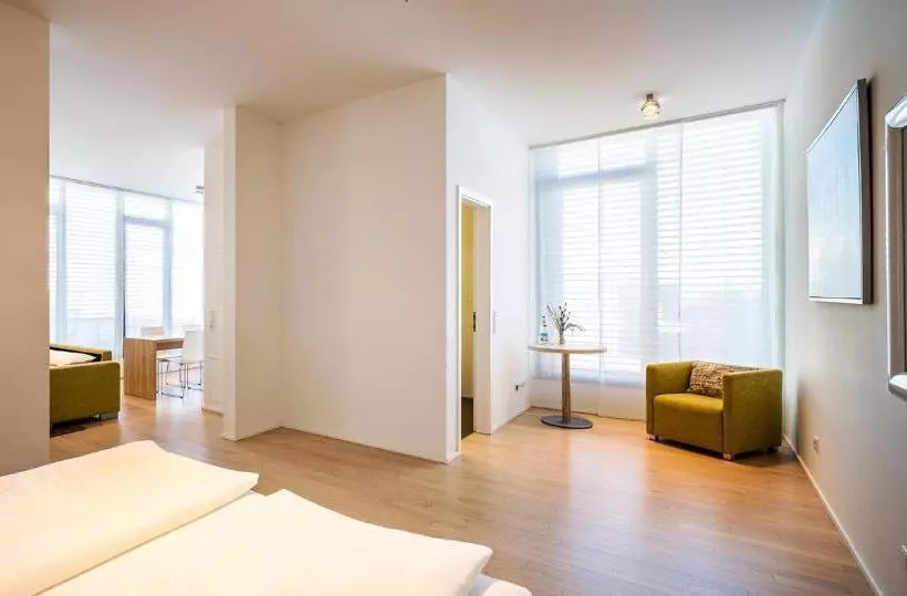 Fotos del hotel Schroeders Appartement:  11