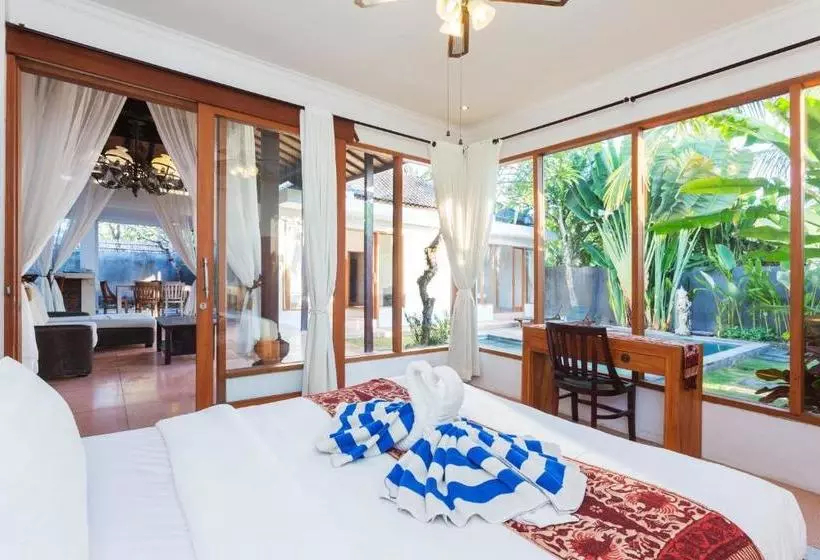 Fotos del hotel Anyar Sari Villa:  11