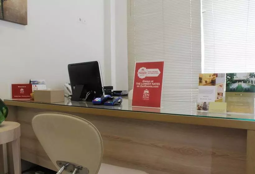Fotos del hotel Zen Rooms Kuningan Anggrek:  2