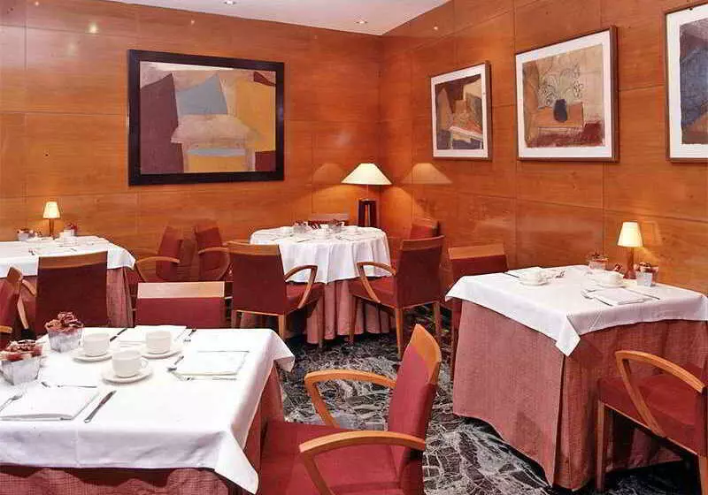 Fotos del hotel Ginosi Pedralbes:  11