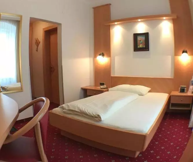 Fotos del hotel Goldener Brunnen:  2