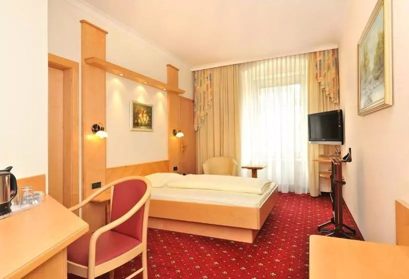 Fotos del hotel Goldener Brunnen:  13