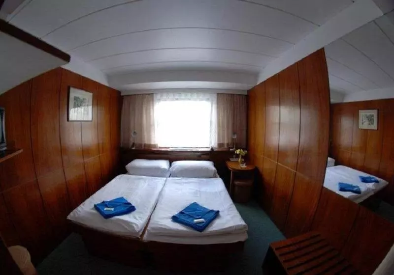 Fotos del hotel Botel Racek:  5