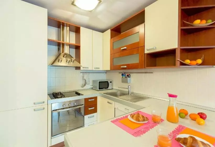 Fotos del hotel Leona & Borna's Central Lapad Suites:  12