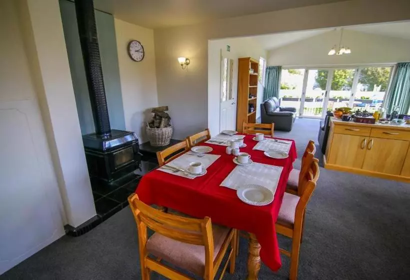Fotos del hotel Te Anau Lakefront B&b:  12