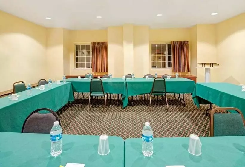 Fotos del hotel Candlewood Suites Dallas  Plano Medical Center:  4