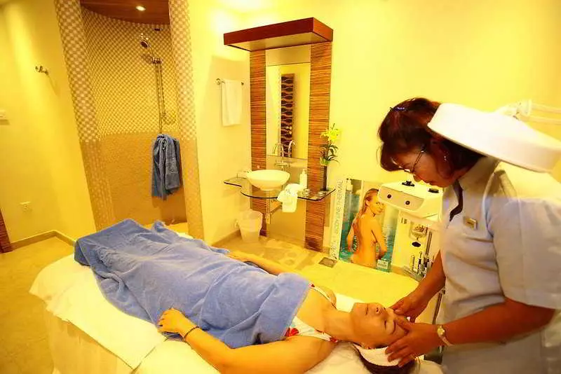 Fotos del hotel Golden Tulip Khatt Springs Resort & Spa:  12