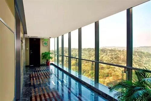 Fotos del hotel Ramada By Wyndham Powai  & Convention Centre:  10