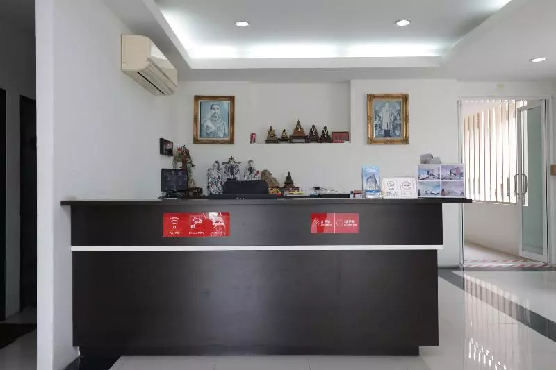 Fotos del hotel Hua Hin Irooms By Oyo Rooms:  3