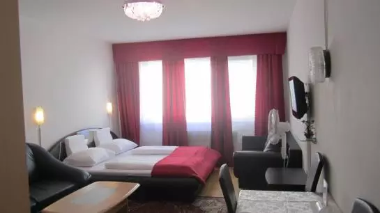 Fotos del hotel Hotel Pension Adam Apartment:  6