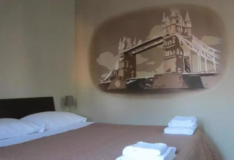 Metropolis Rooms&services