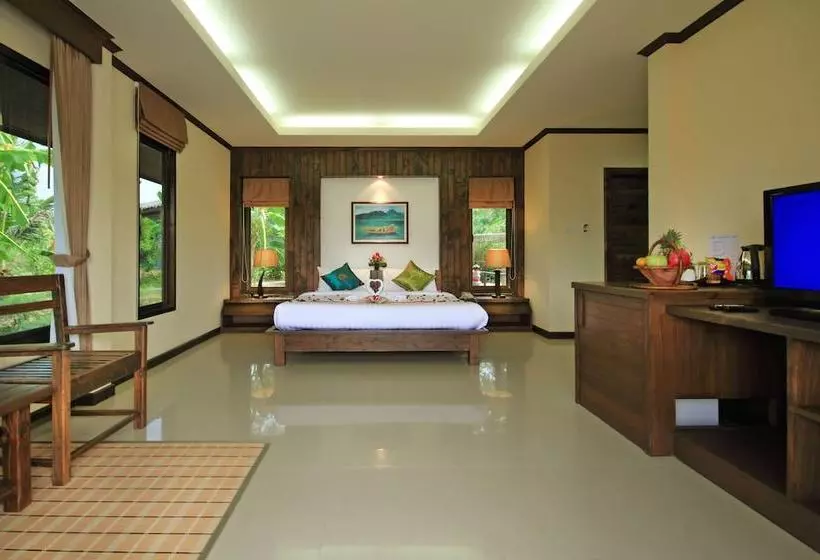 The Villa Laemhin Lagoon Resort