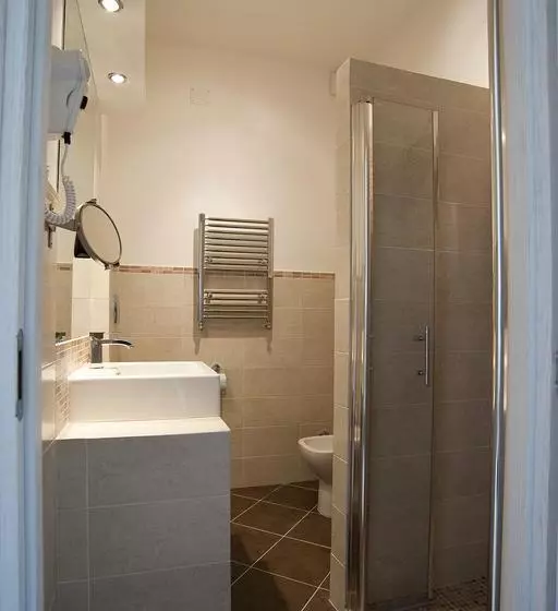 Fotos del hotel Guest House Iulia:  5