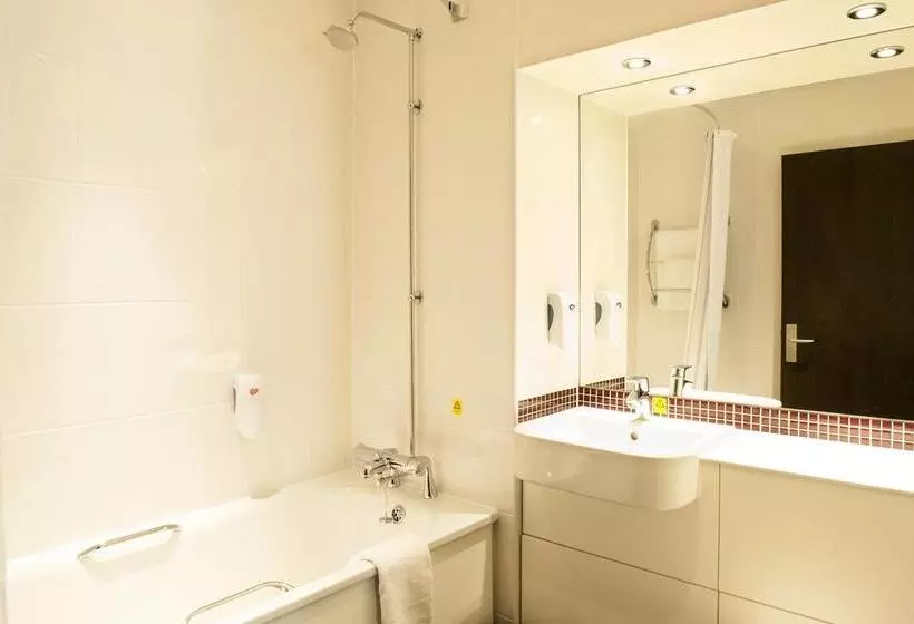 Fotos del hotel Premier Inn London Wandsworth:  8