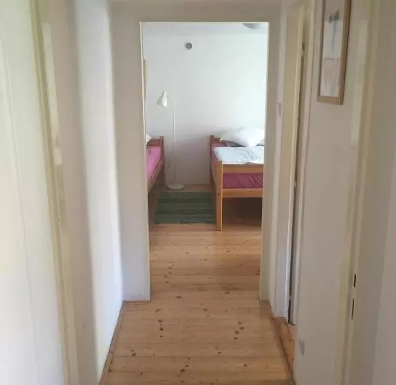 Fotos del hotel At The Golden Plough Apartments:  11