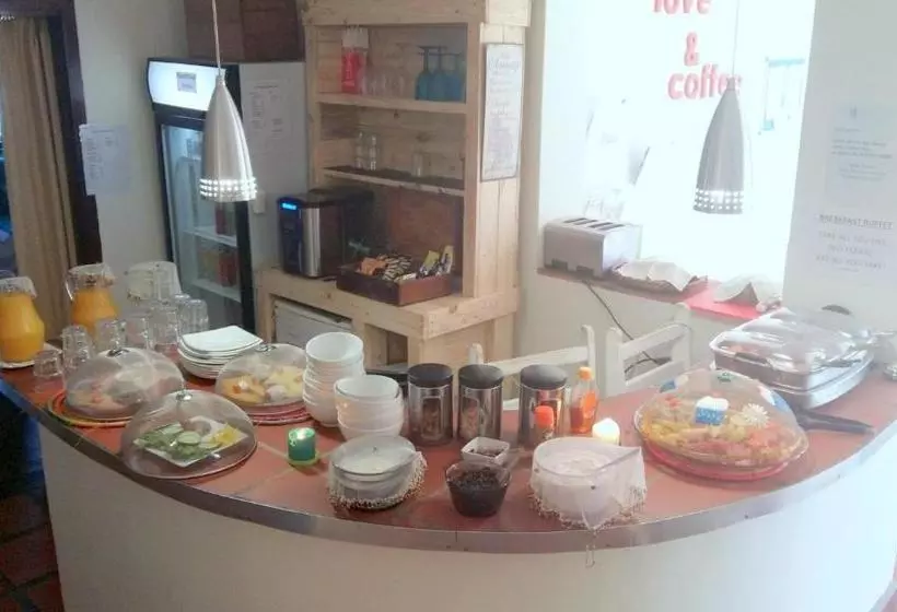Fotos del hotel The Beautiful South Guesthouse:  2