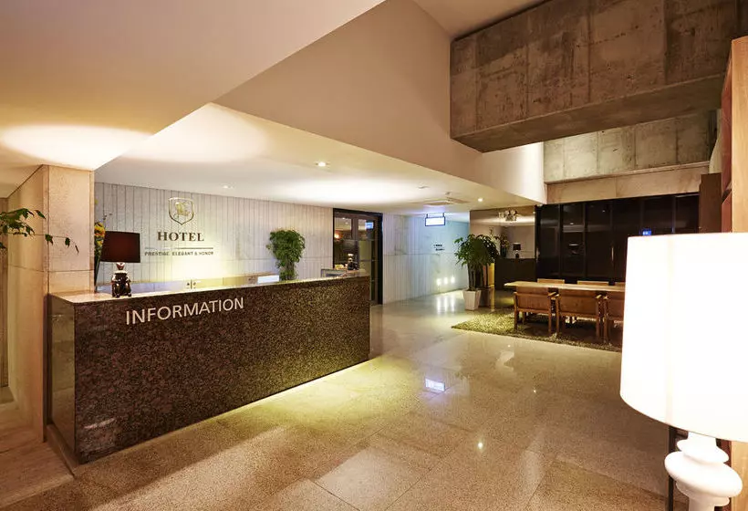 Fotos del hotel E:  24