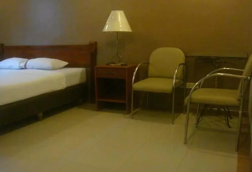 Fotos del hotel Balibago Villa:  19