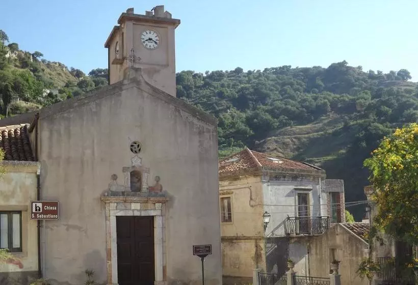 Fotos del hotel Albergo Diffuso Borgo Gallodoro:  25