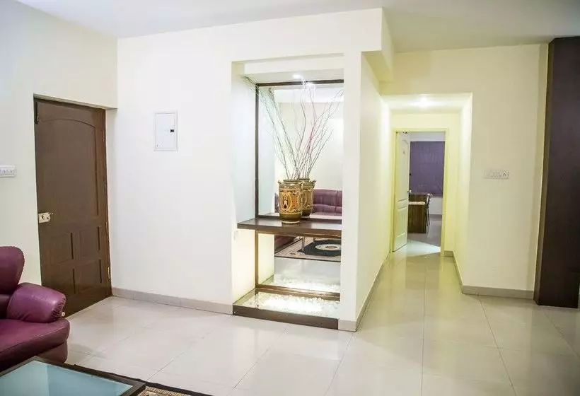 Fotos del hotel Mint Queensway Suites:  7