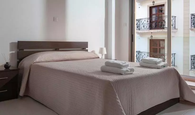 Fotos del hotel Qcc Residence:  11