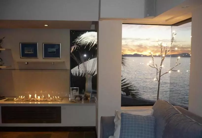 Fotos del hotel 185 Beach Road Villa And Apartments:  14