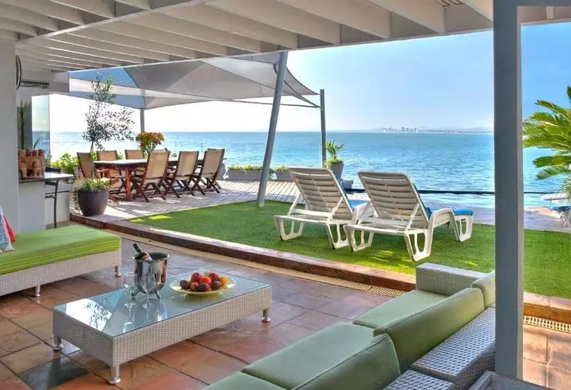 Fotos del hotel 185 Beach Road Villa And Apartments:  4